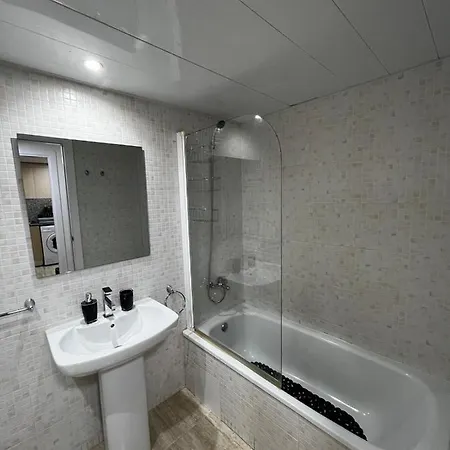 דירה Central Apartment *